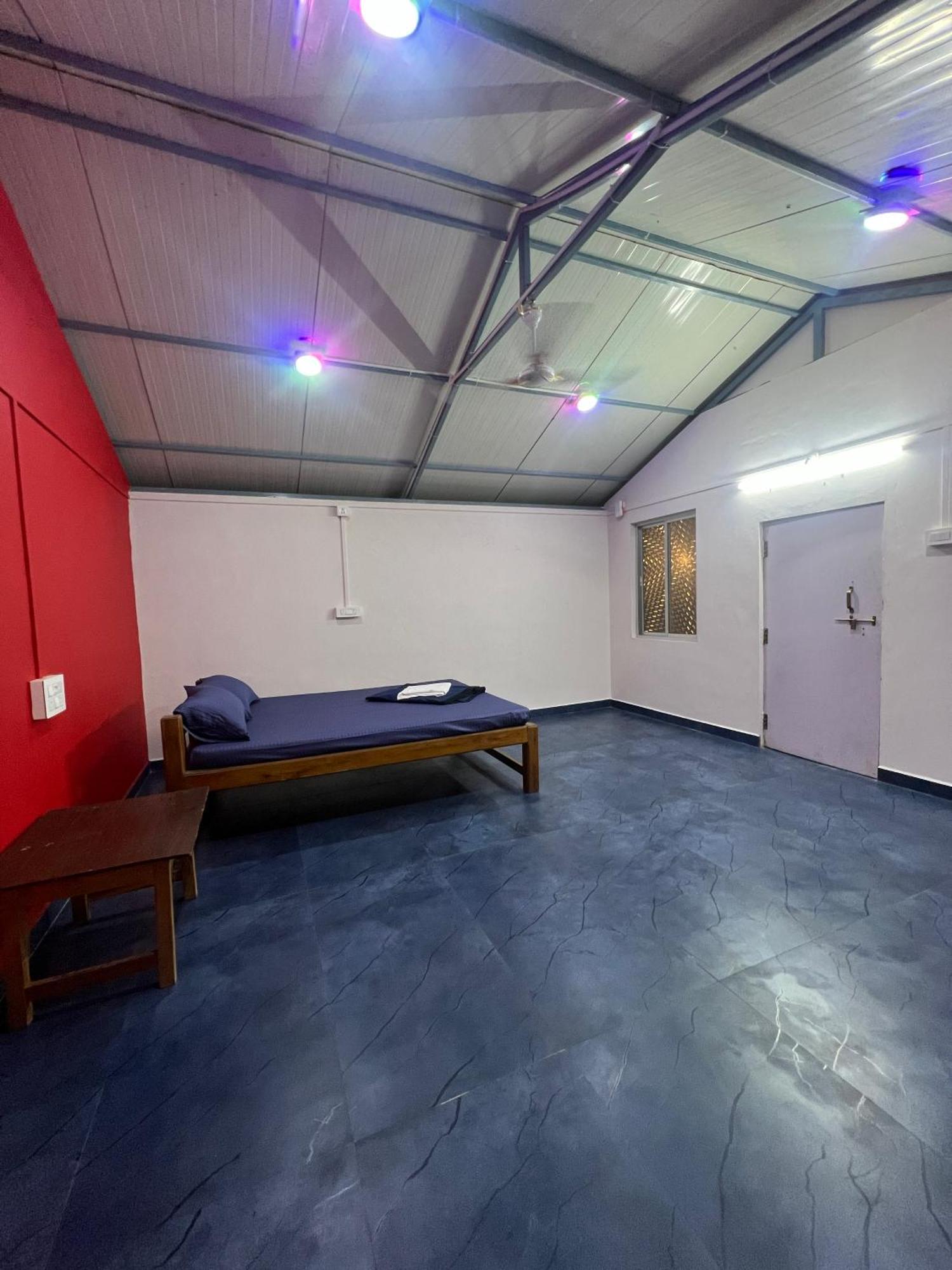 Goko Hostel Gokarna  Exteriör bild